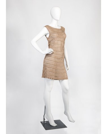 Maniquí de señora posando