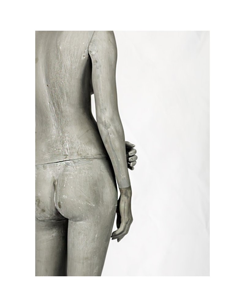 Maniquí Mujer Casual 5. Acabado Cemento