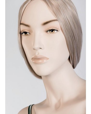 Maniquí mujer realista