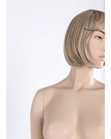 Maniquí mujer realista
